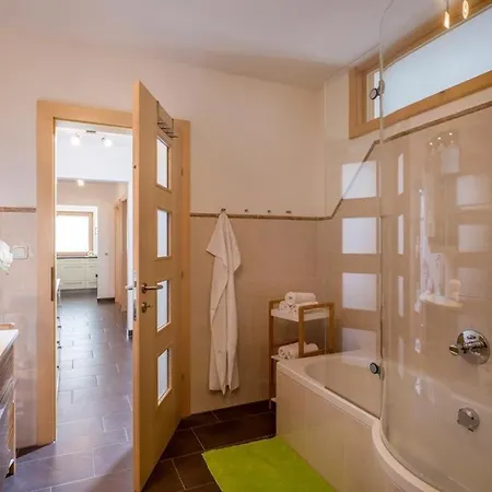 Linda Apartament *
